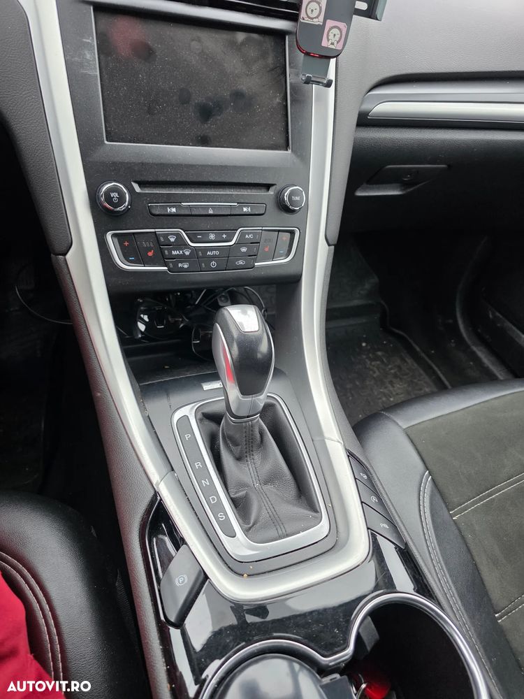 Ford Mondeo 2.0 TDCi Start-Stopp PowerShift-Aut. Vignale - 3