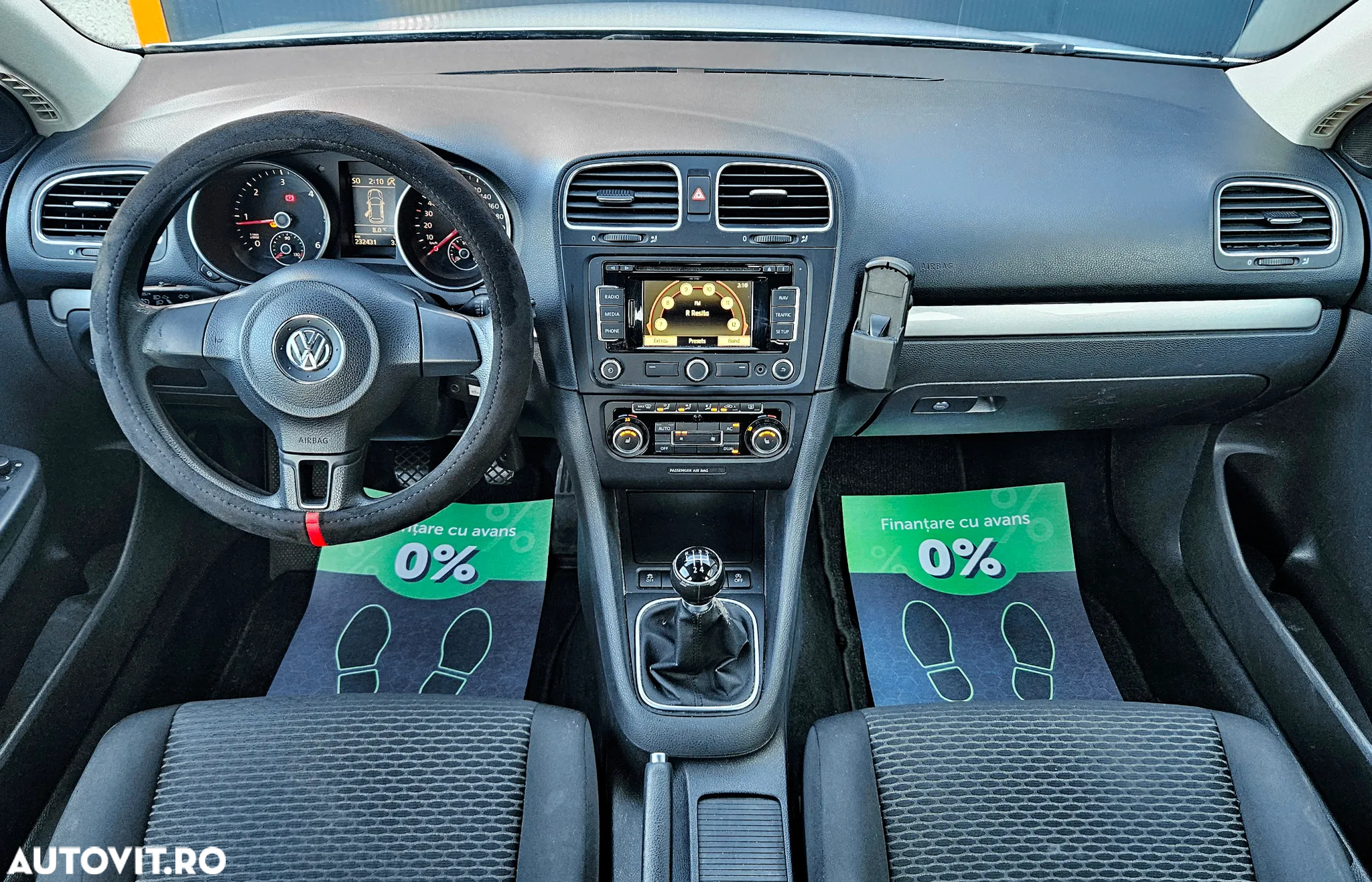 Volkswagen Golf - 6