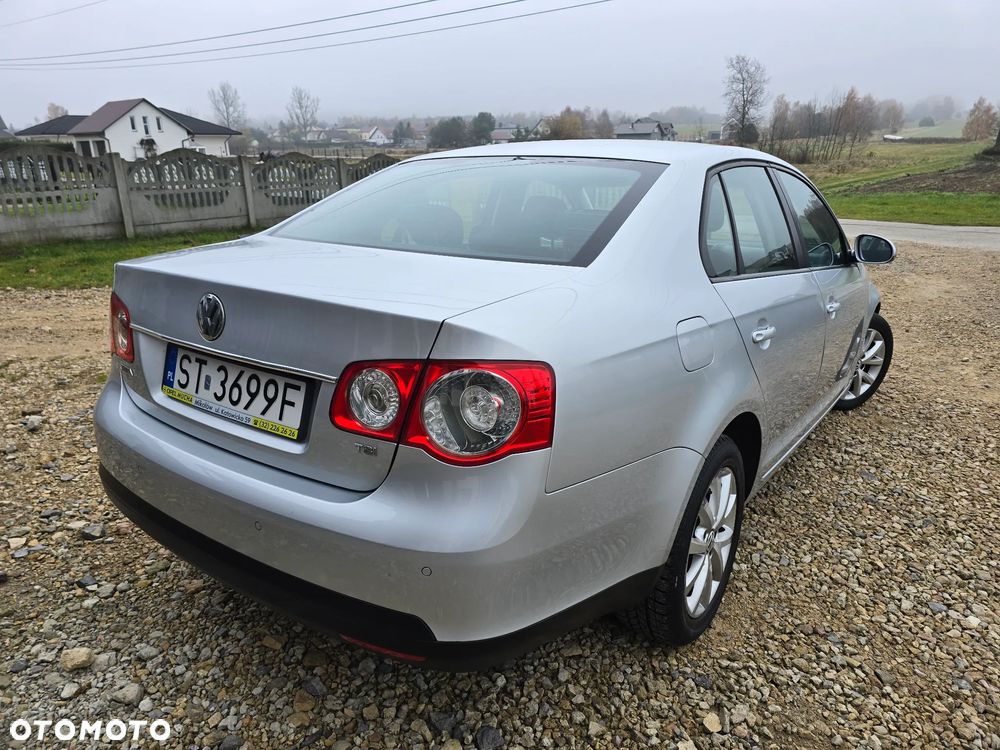 Volkswagen Jetta 1.4 TSI Comfortline - 12