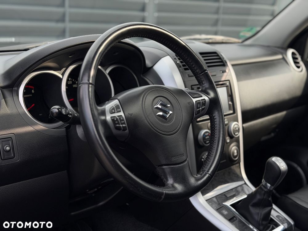Suzuki Grand Vitara 1.9 DDiS Premium EU5 - 11