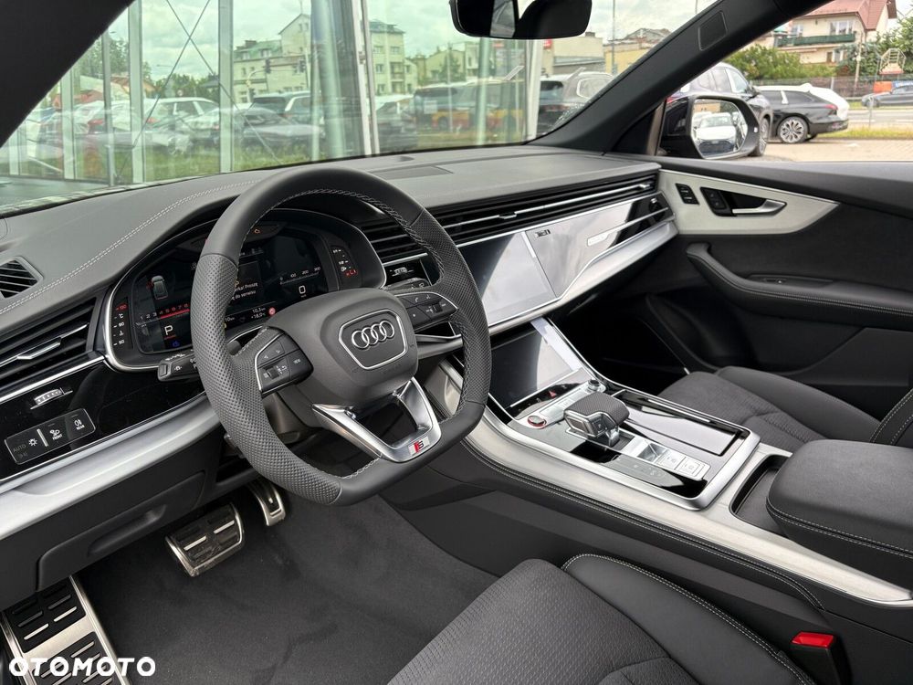 Audi SQ8 - 12