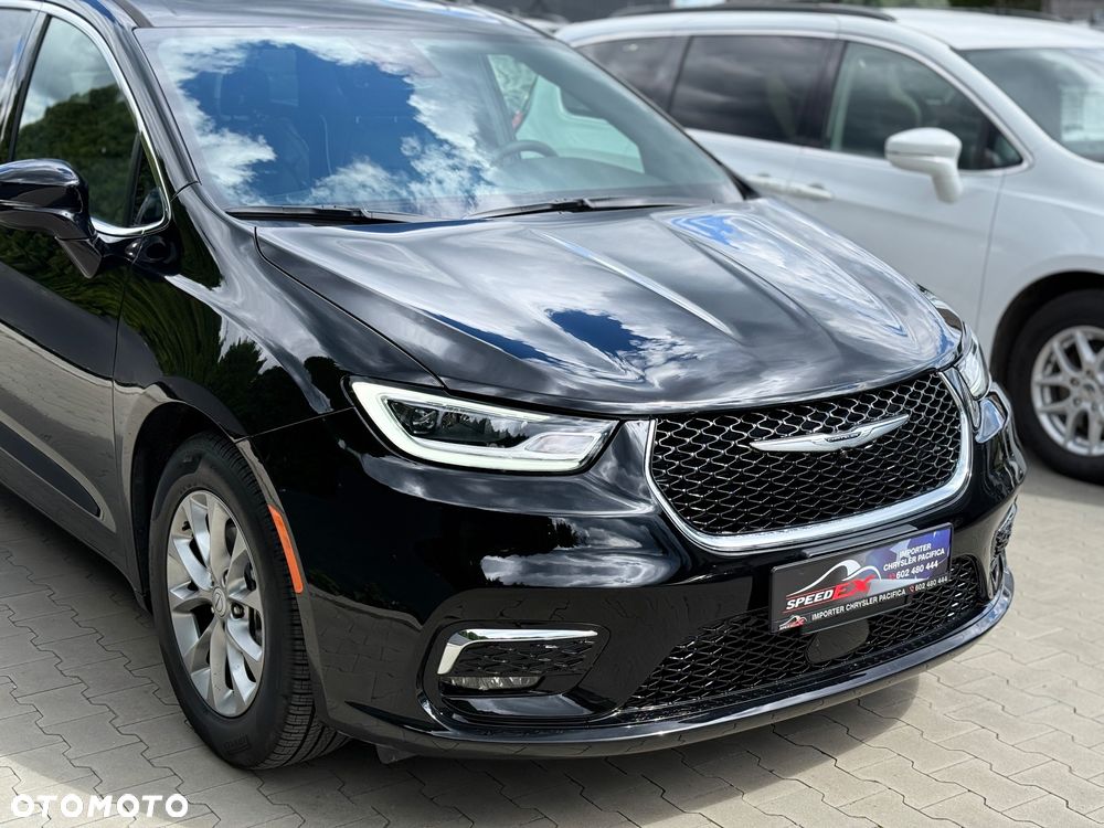 Chrysler Pacifica - 4