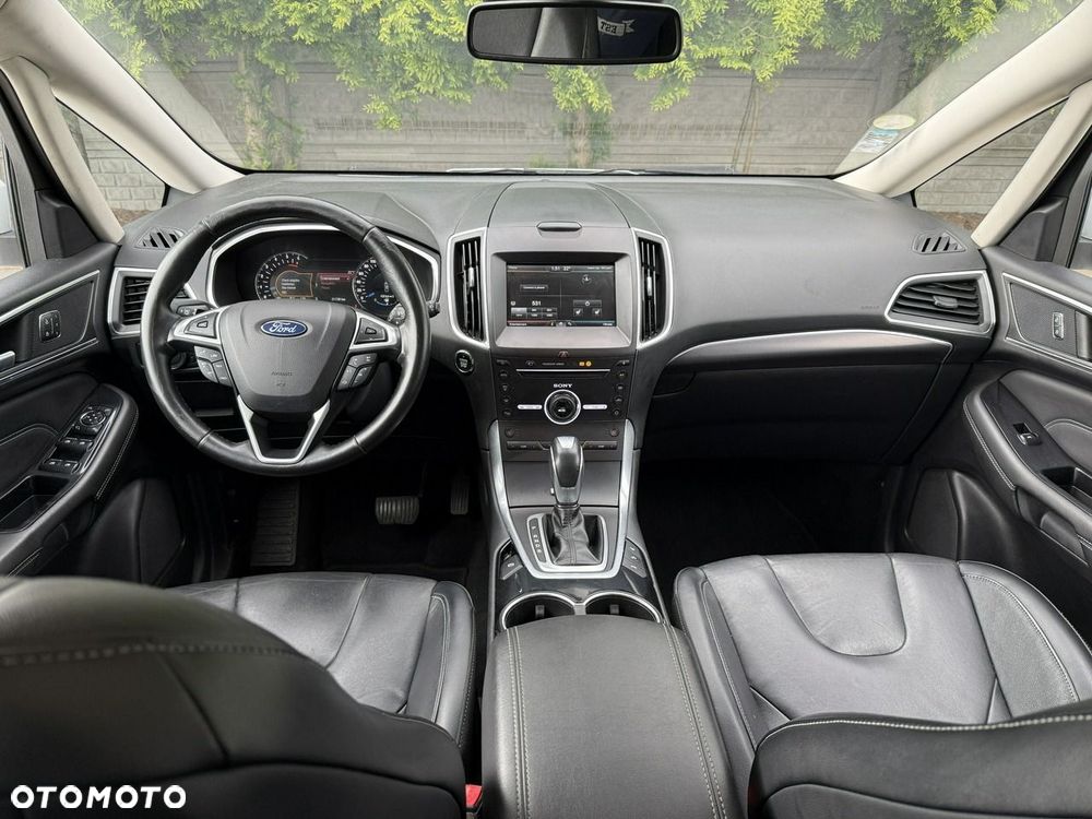 Ford S-Max - 8