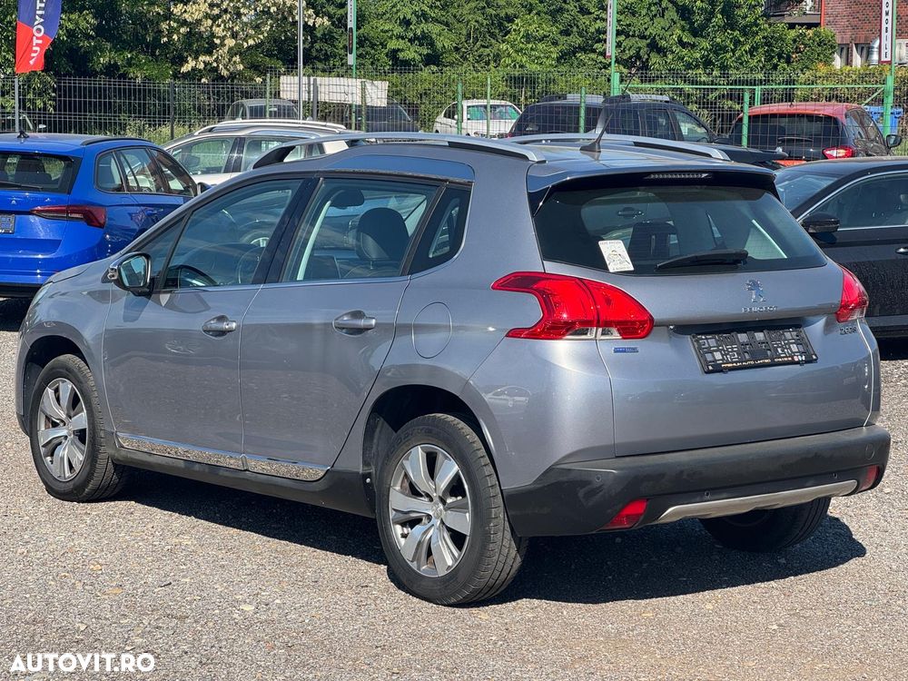 Peugeot 2008 PureTech 110 Stop&Start Allure - 4