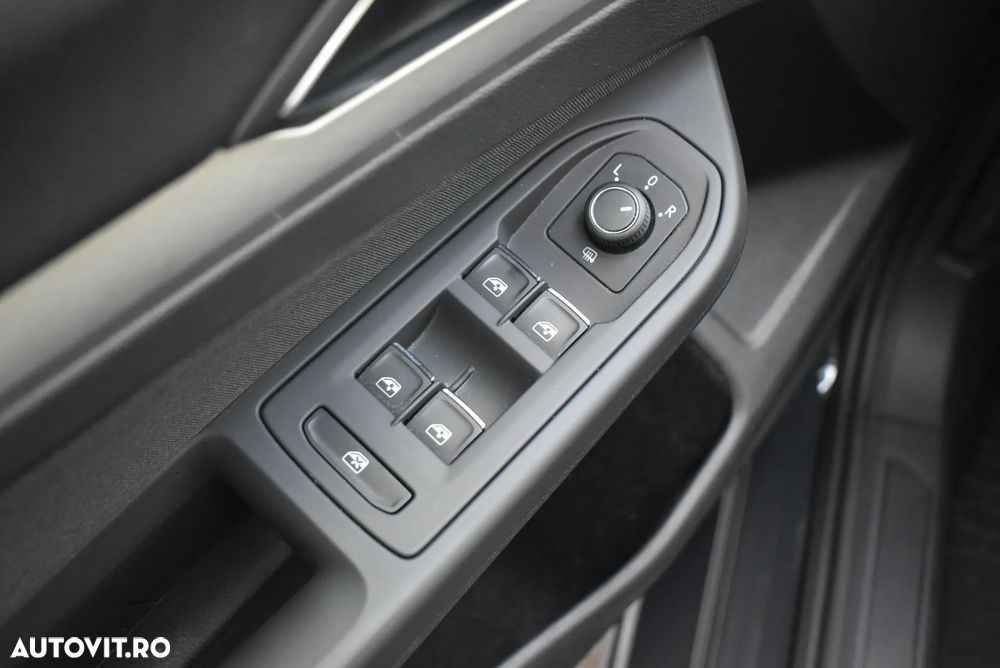 VOLKSWAGEN Golf 2021 — imagine 12