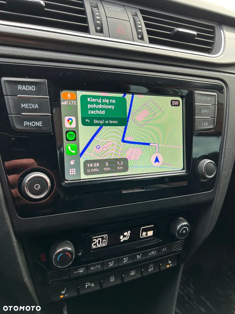 Skoda RAPID 1.0 TSI Style - 33