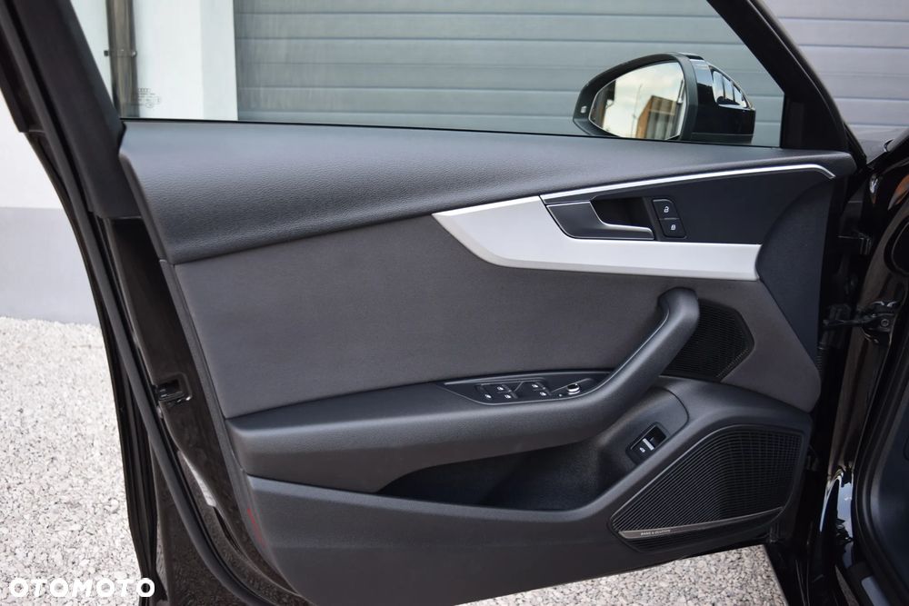 Audi A4 Limousine 2.0 TDI Sport S tronic - 19