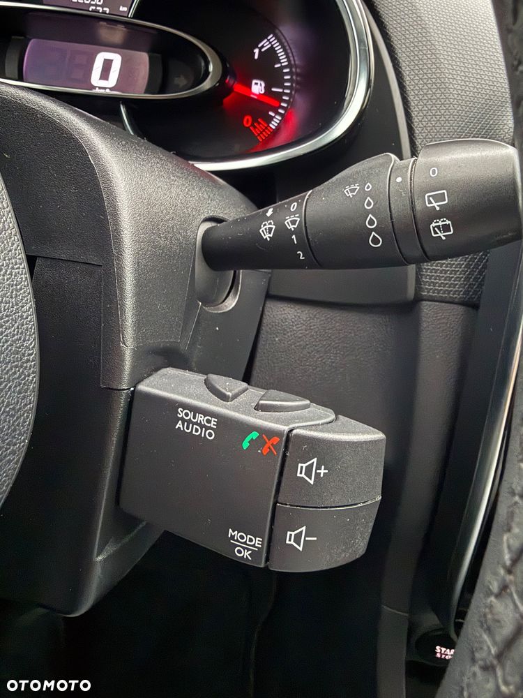 Renault Clio 1.2 16V 75 LIMITED 2018 - 33