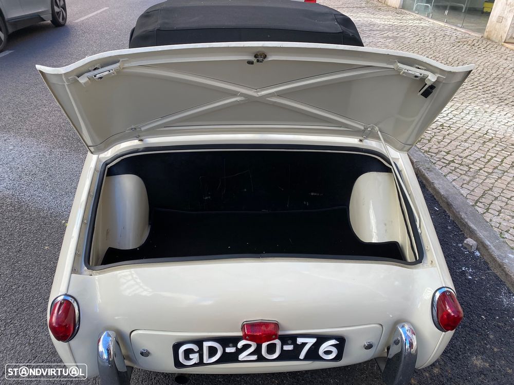 Triumph TR2 - 5