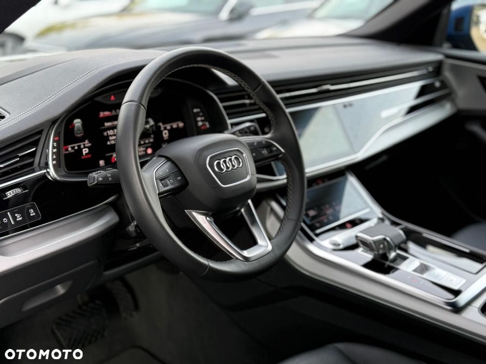 Audi Q8 - 10