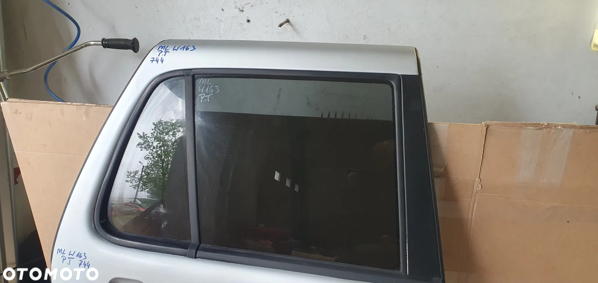 Drzwi prawy tył tylne prawe Mercedes ML W163 744 C744 - 4