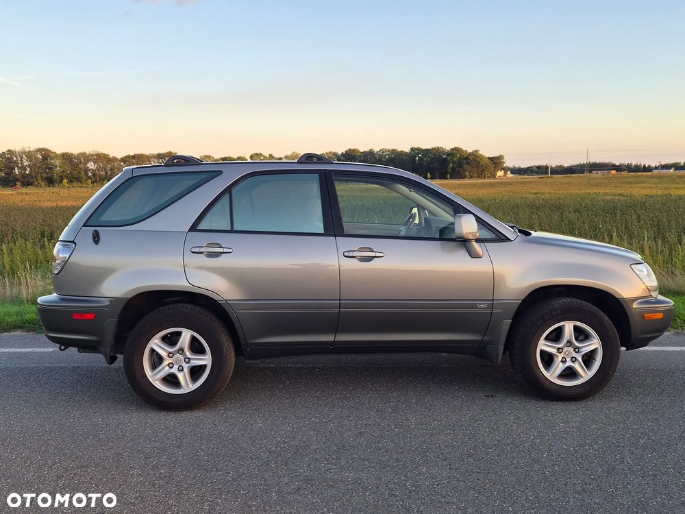 Lexus RX FWD - 10
