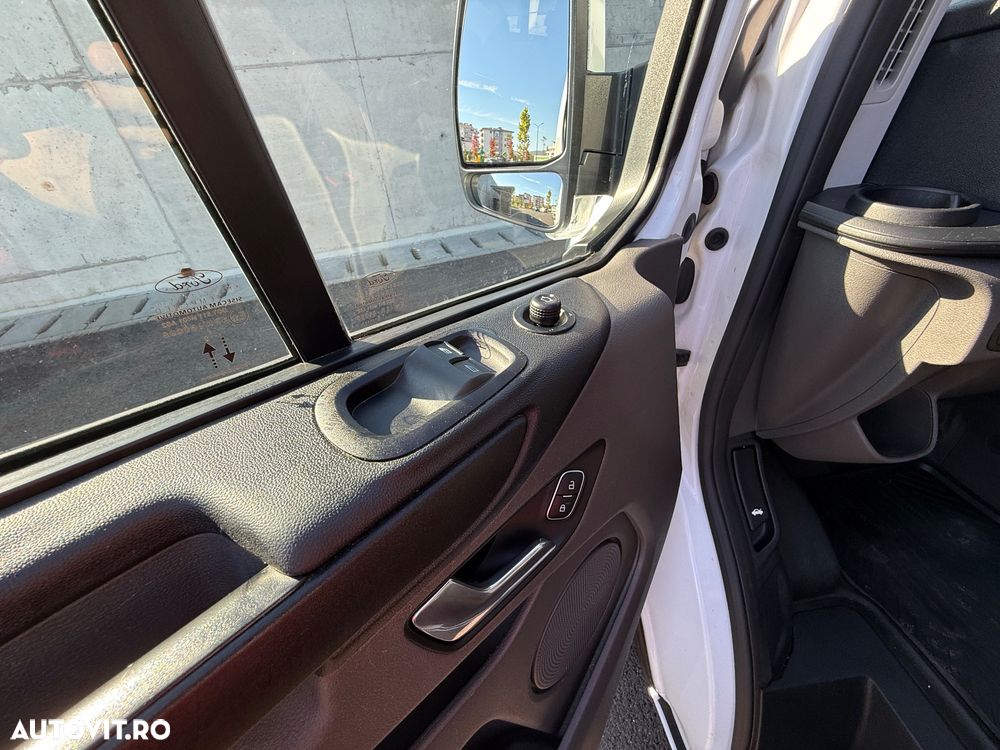 Ford Transit Custom - 13