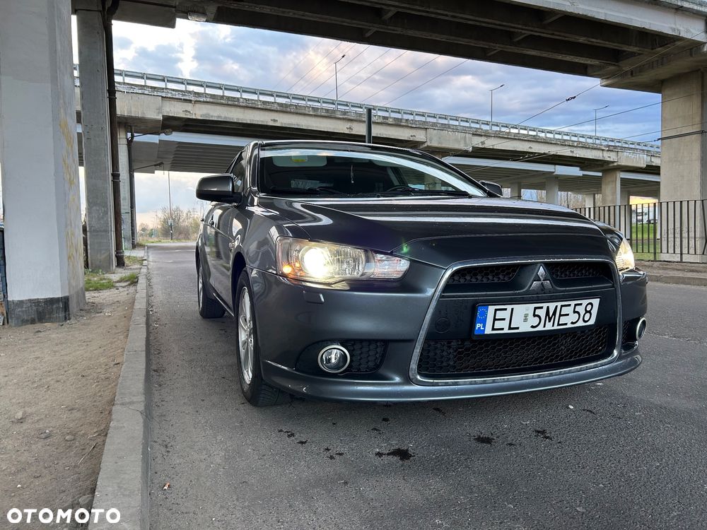 Mitsubishi Lancer 1.6 Inform - 12