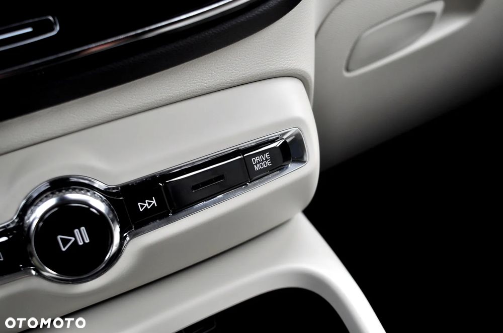 Volvo XC 40 T3 Inscription - 31