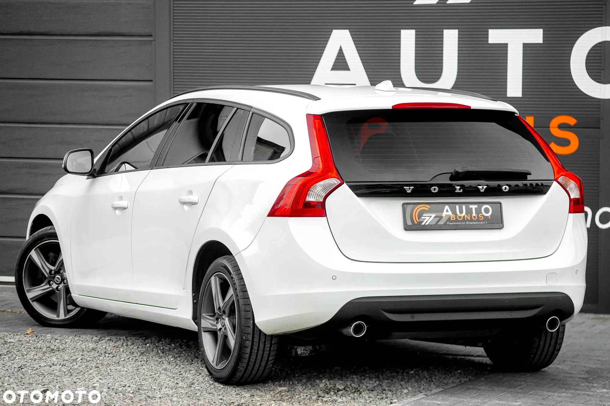 Volvo V60 D4 AWD - 9