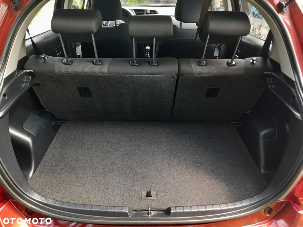 Toyota Yaris 1.33 VVT-i Club - 10