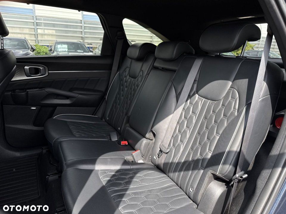 Kia Sorento - 16