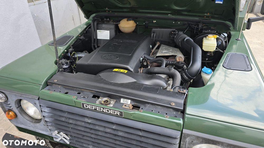 Land Rover Defender - 7