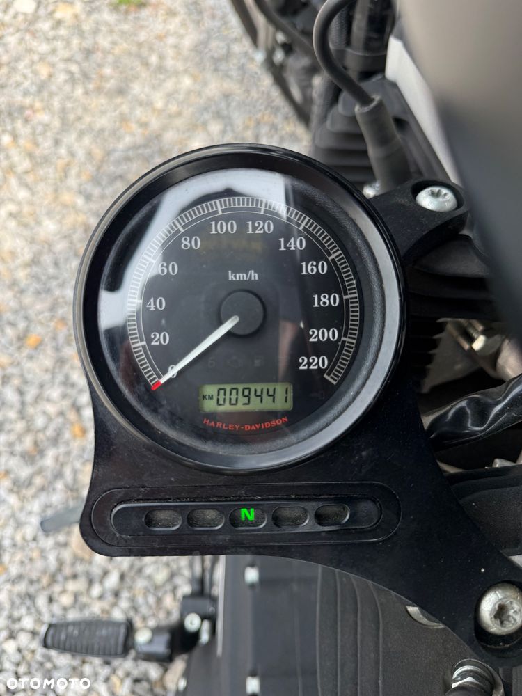Harley-Davidson Sportster Iron 883 - 7
