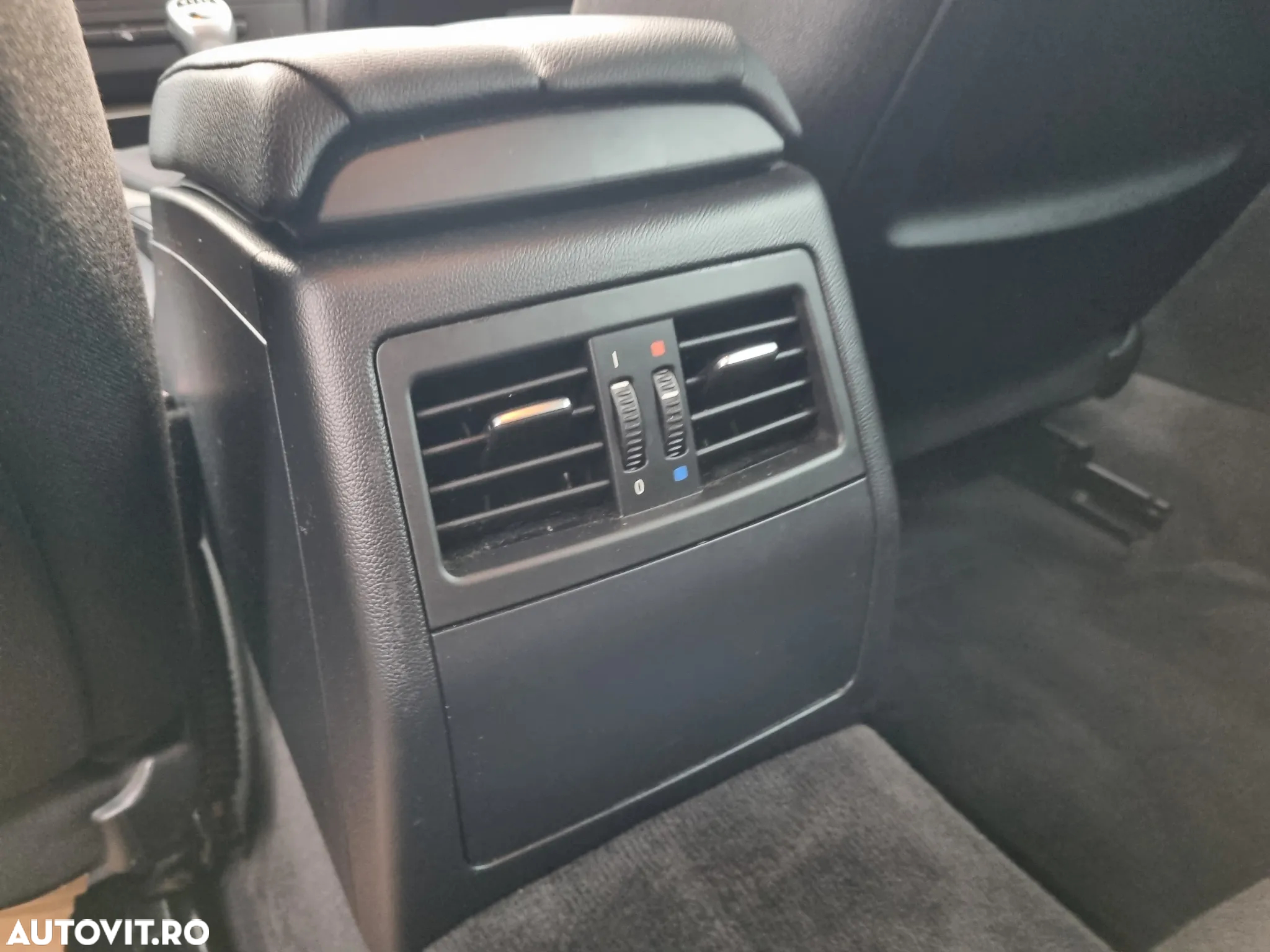 BMW Seria 3 320d DPF Touring - 28