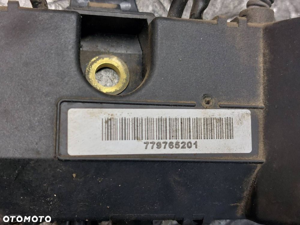 WIĄZKA OKABLOWANIE SILNIKA BMW E90 318d 2.0 D 779682801 779765201 - 2