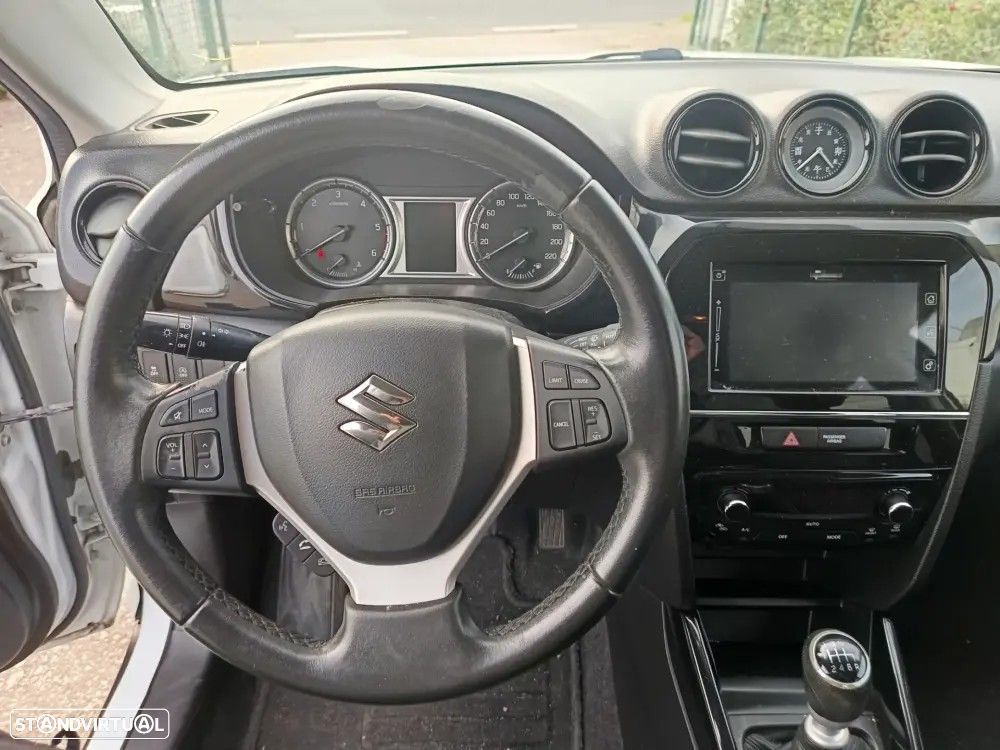 Suzuki Vitara - 21