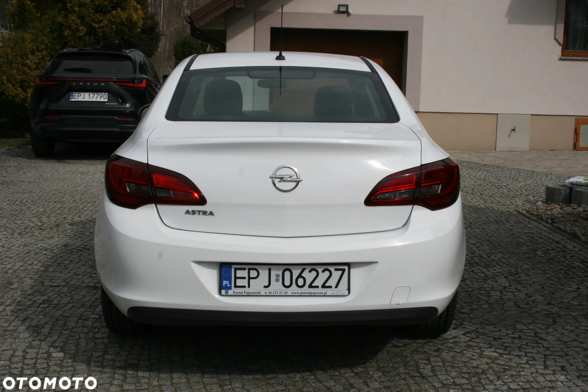 Opel Astra IV 1.6 Executive - 4