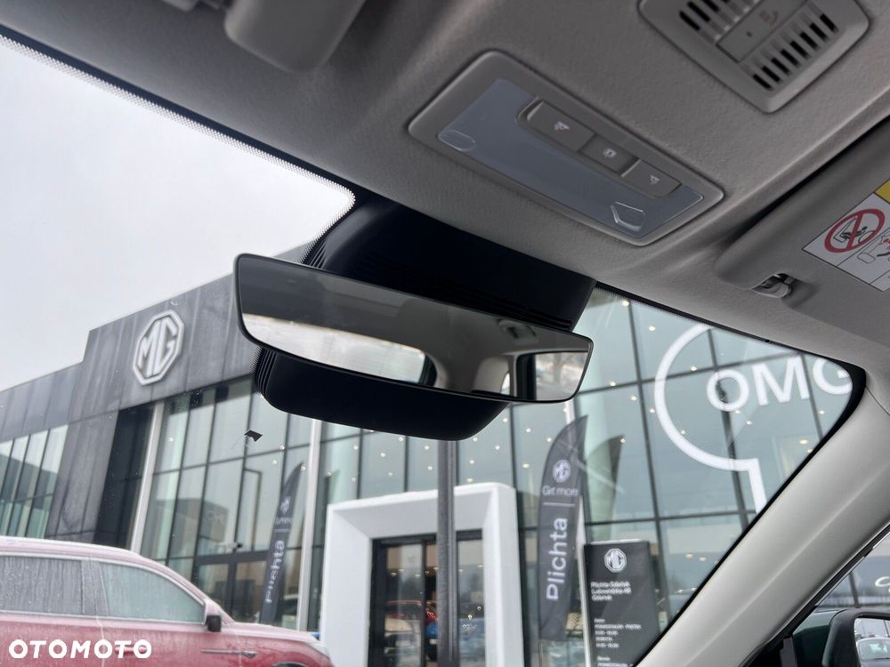 MG ZS Hybrid+ - 21
