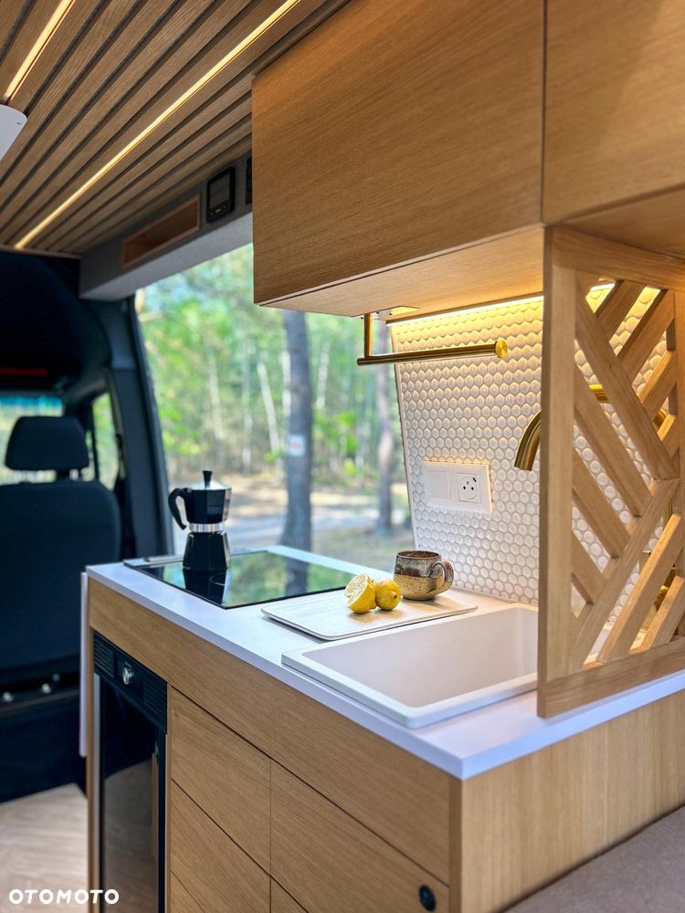Mercedes-Benz Sprinter - 6