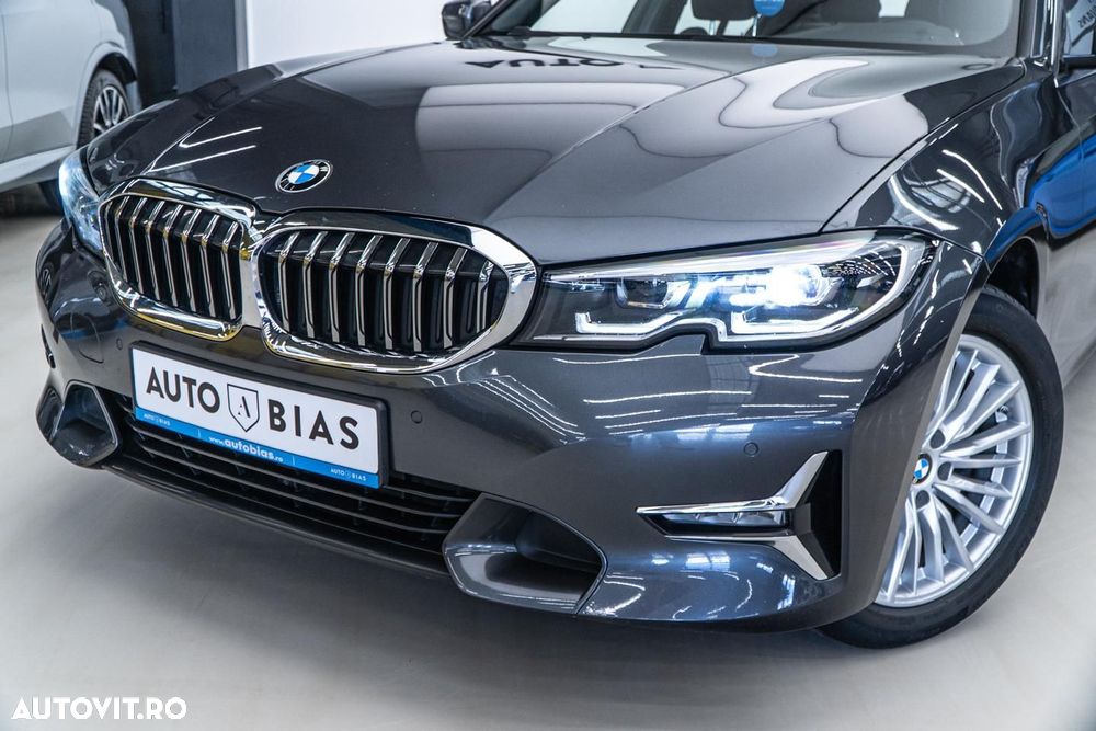 BMW Seria 3 318i Aut. Sport Line - 11