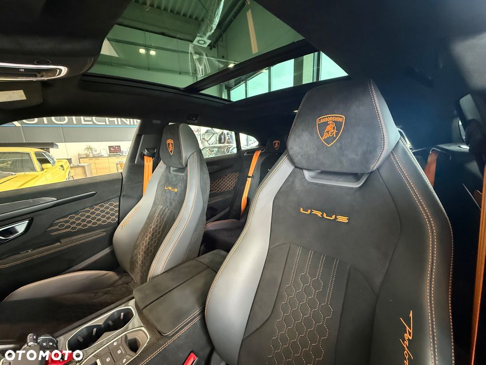 Lamborghini Urus - 11