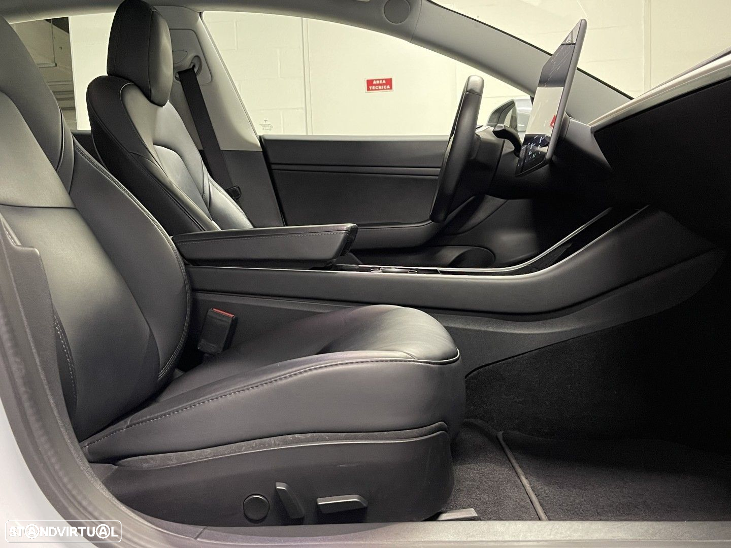 Tesla Model 3 - 41