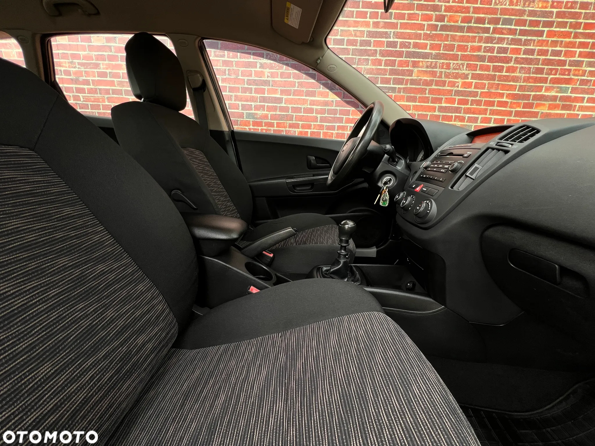 Kia Ceed - 14