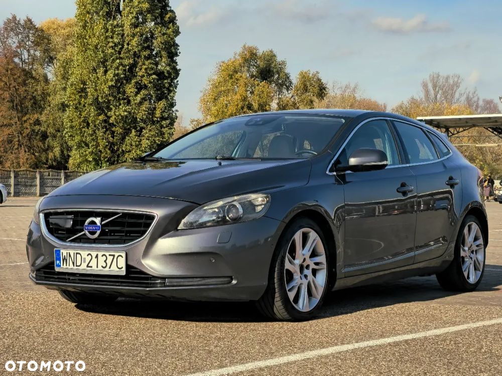 Volvo V40 D2 Summum - 1