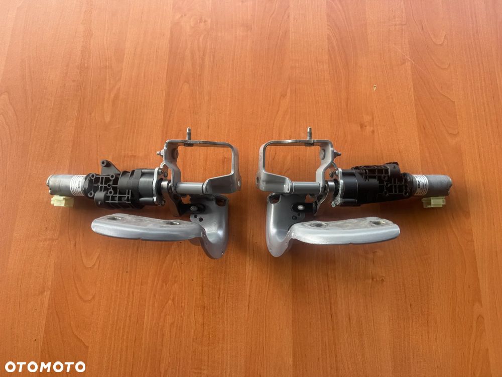 ZAWIASY SIŁOWNIK KLAPY ELEKTRYCZNEJ AUDI A4 B9 8W0827851D 8W0827852D - 4