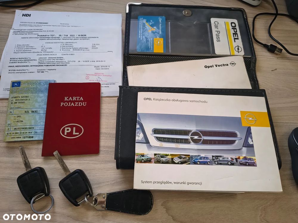 Opel Vectra 1.8 - 24