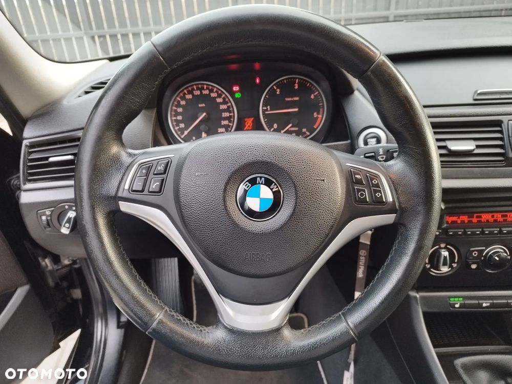 BMW X1 sDrive16d - 33