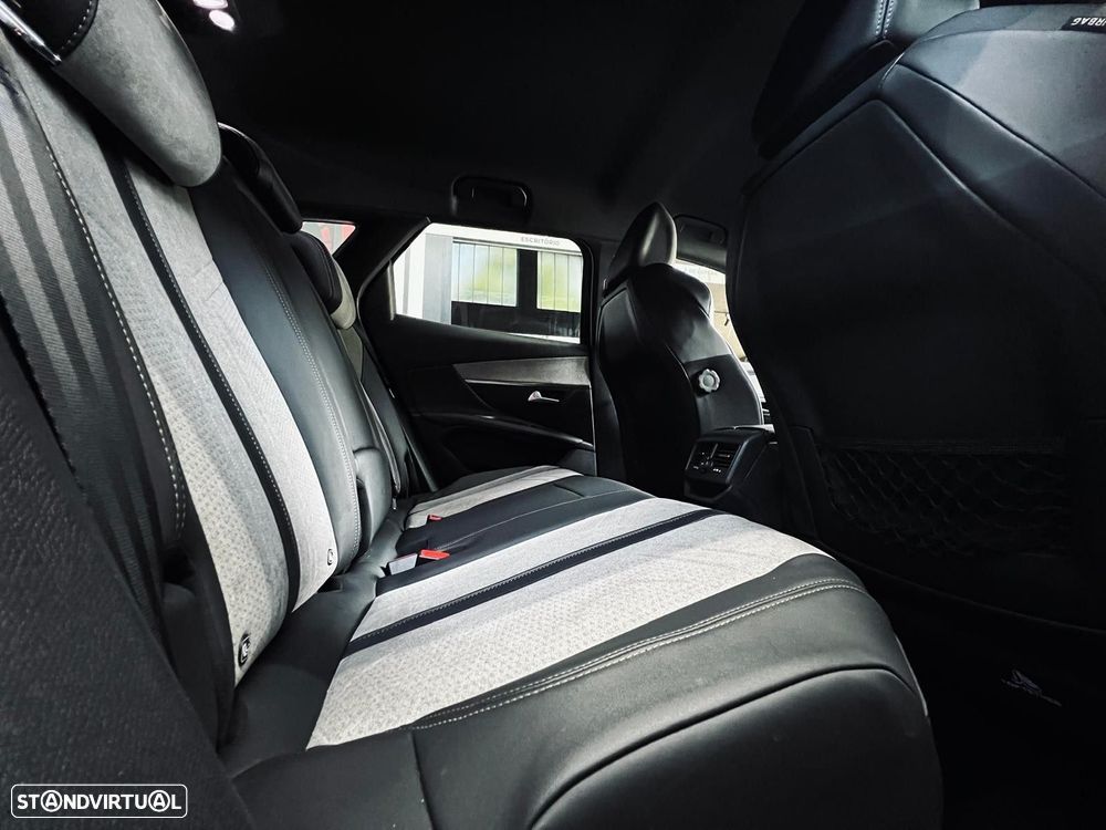 Peugeot 3008 1.6 Hybrid Allure e-EAT8 - 34