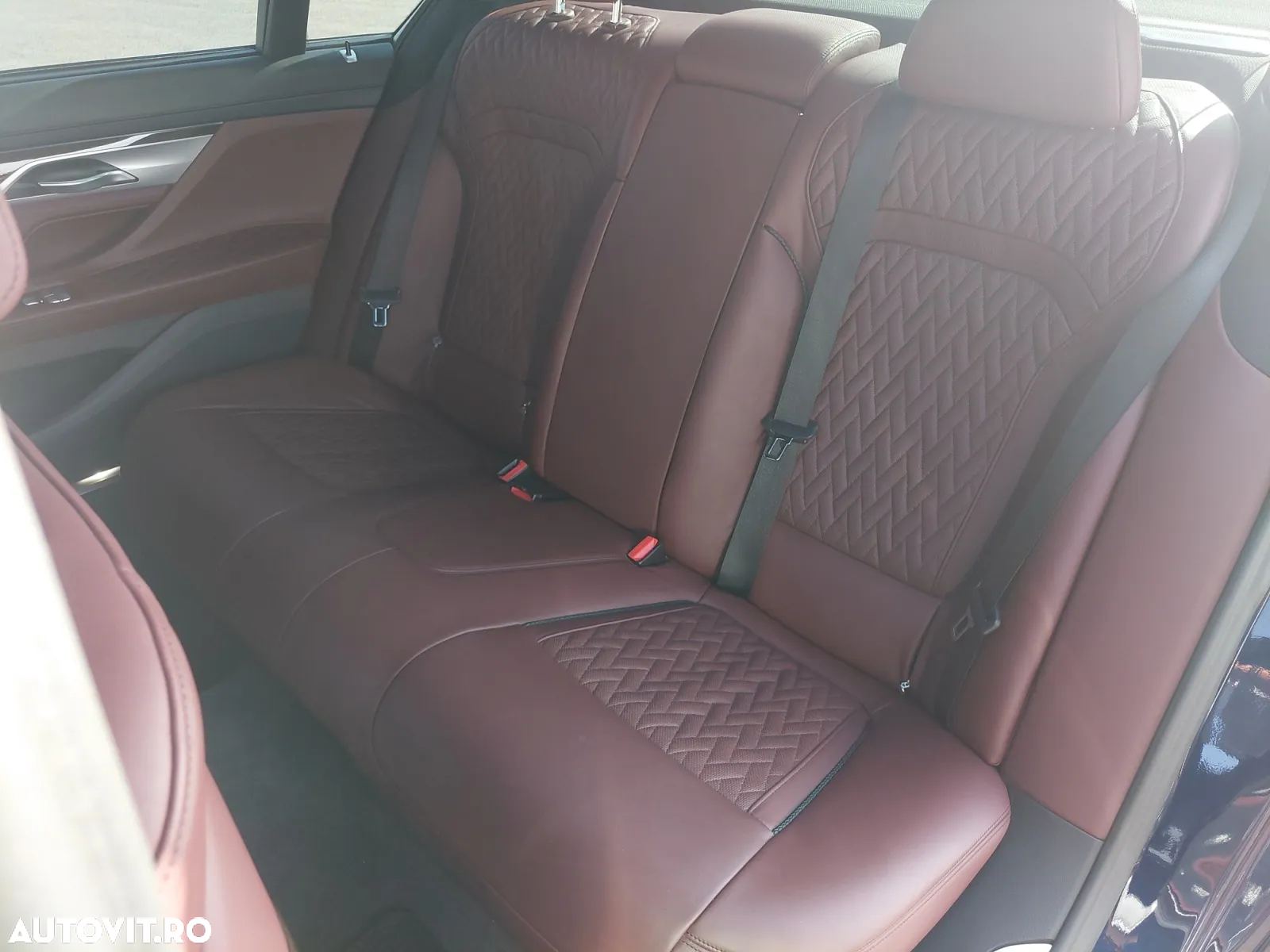 BMW Seria 7 750Li xDrive - 16