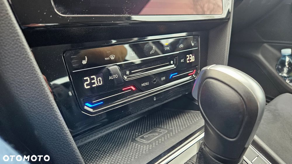 Volkswagen Passat 2.0 TSI Elegance DSG - 15