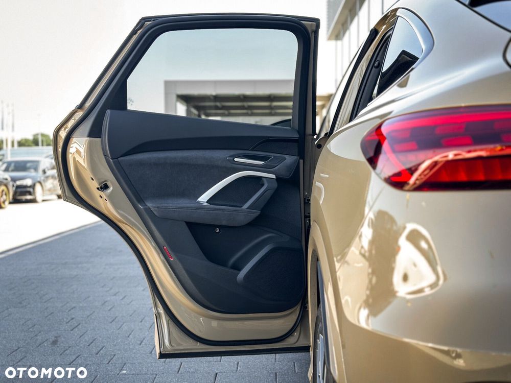 Audi Q5 Sportback - 40