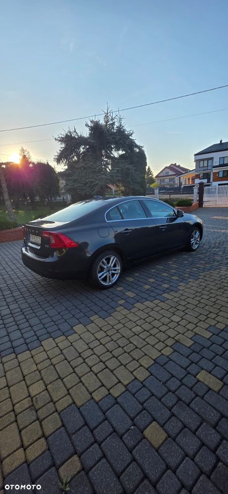 Volvo S60 D3 Geartronic Momentum - 5