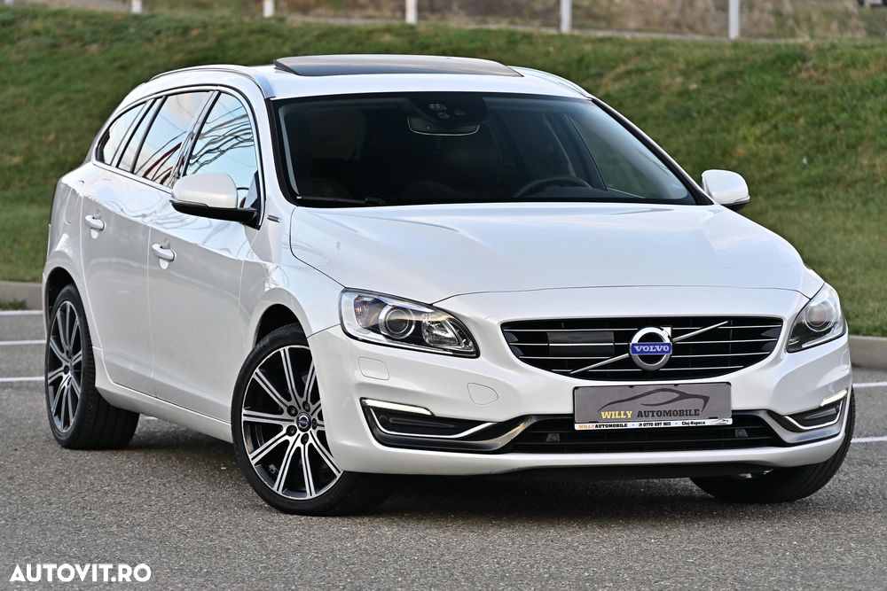 Volvo V60 D6 Plug-In-Hybrid AWD Geartronic Summum - 38