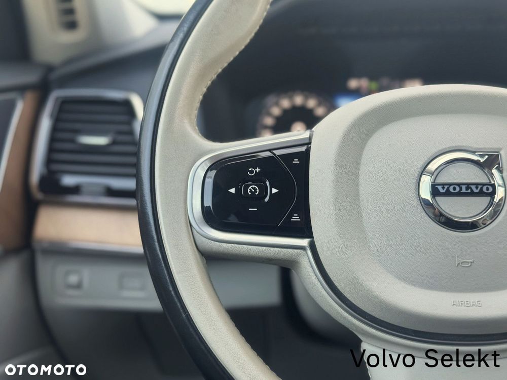 Volvo XC 90 - 11