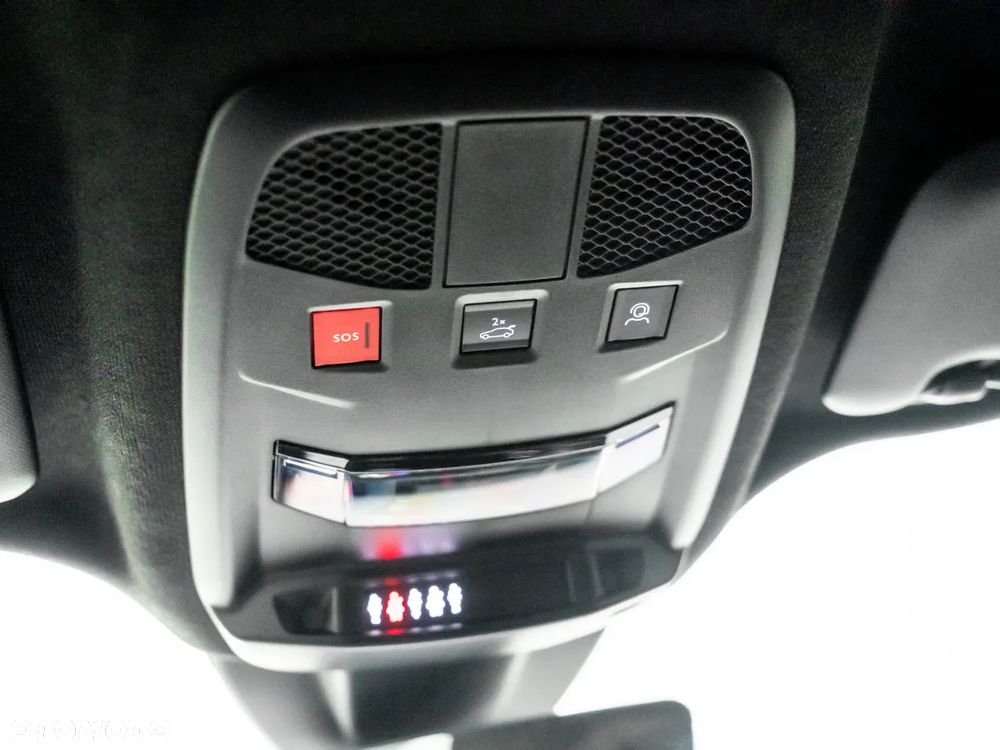 Alfa Romeo Junior 1.2 mHEV Ti eDCT - 28