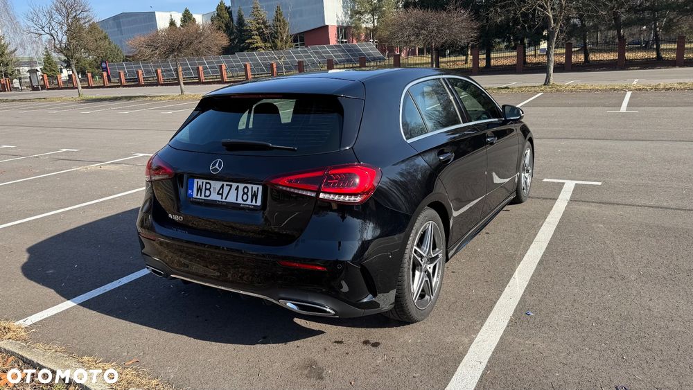 Mercedes-Benz Klasa A 180 AMG Line 7G-DCT - 3