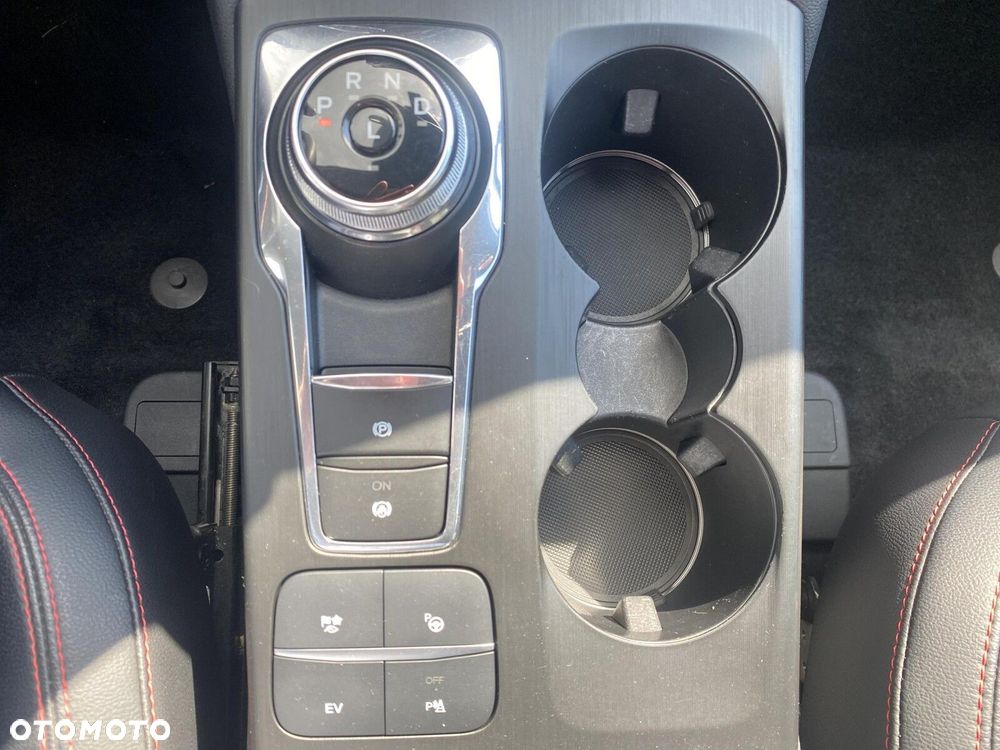 Ford Kuga - 20