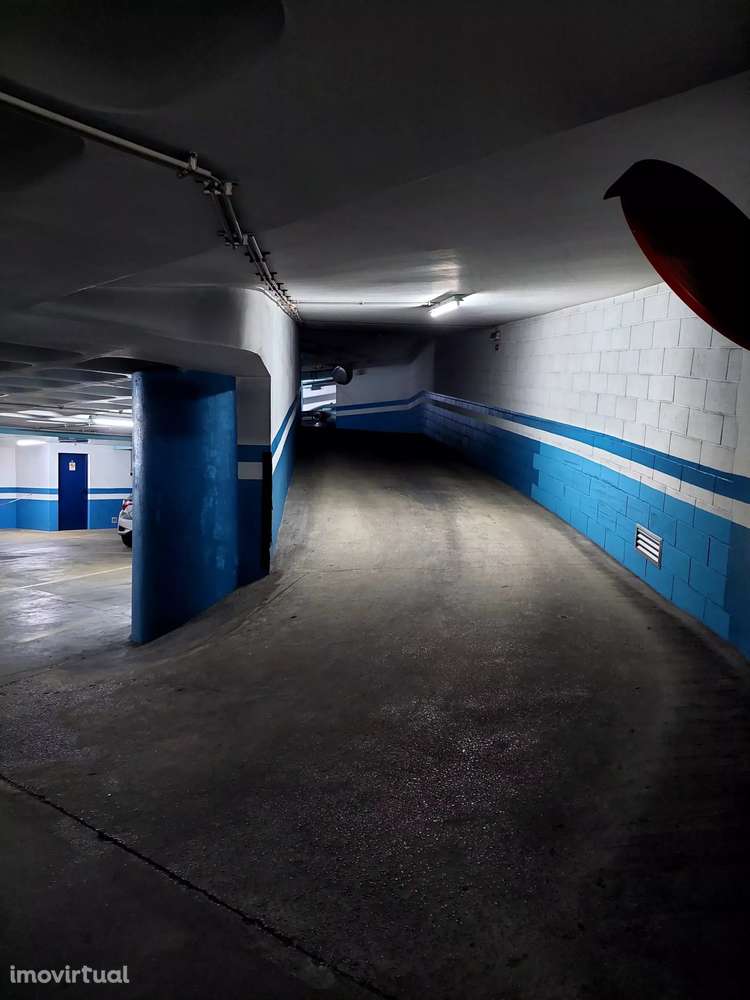 Garagem em pleno Chiado - Grande imagem: 3/5