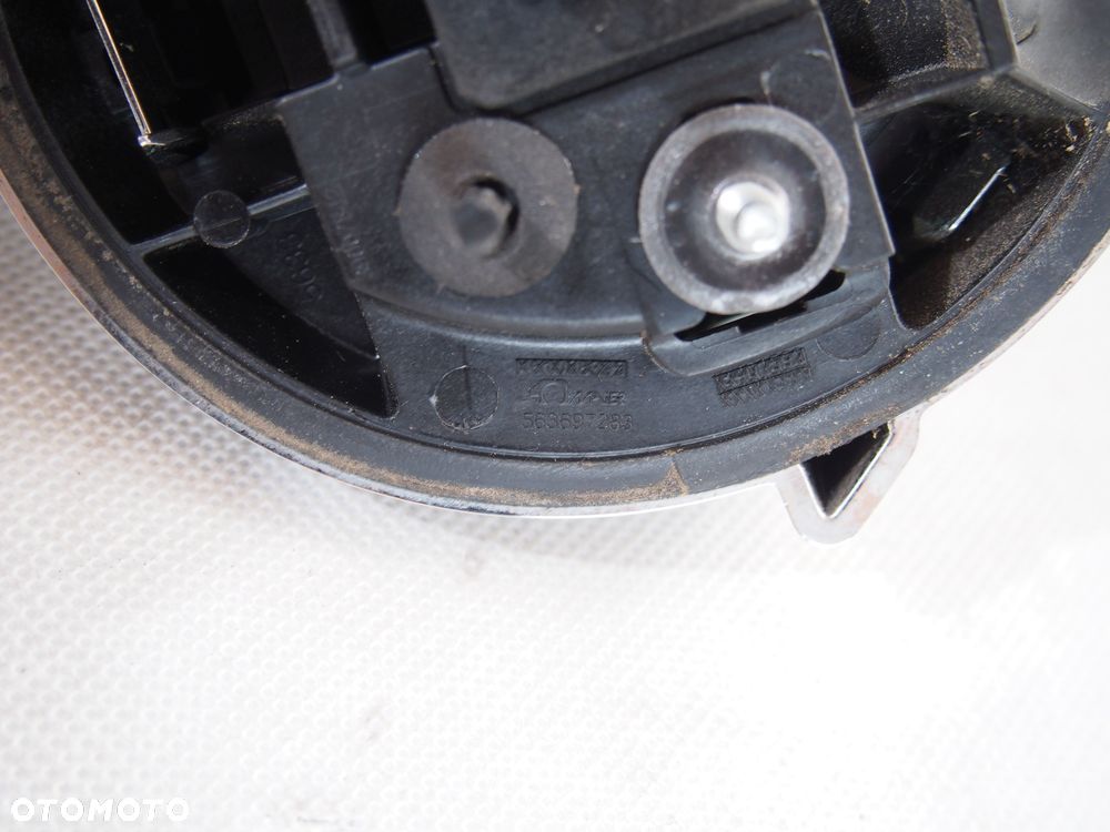 Opel Corsa E 15r Znaczek logo emblemat klapa tyl tylna przecisk - 3